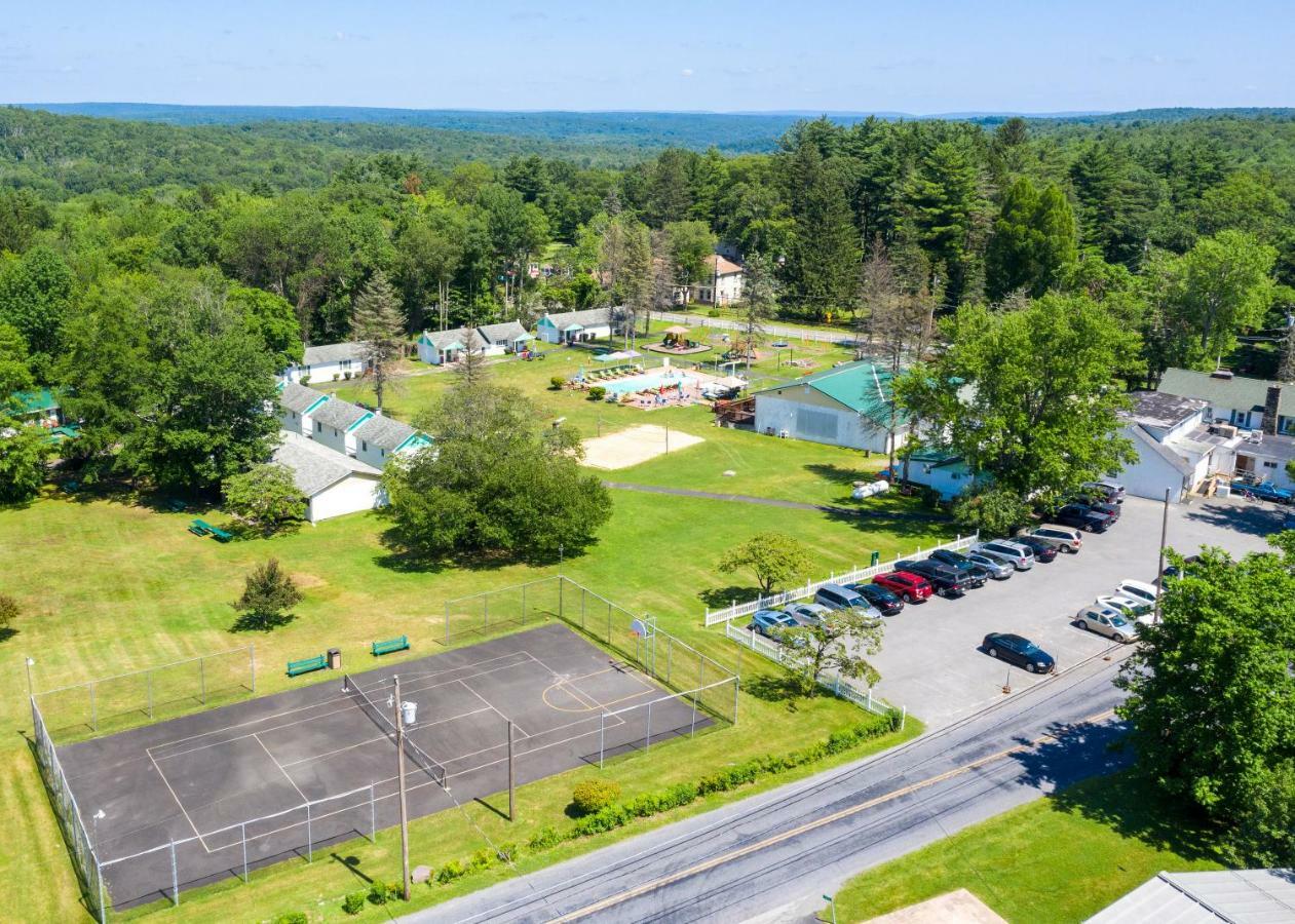 Chestnut Grove Family Resort Mount Pocono Luaran gambar